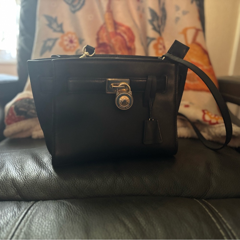 Black Michael Kors Women's Bag - Picture 2 of 16